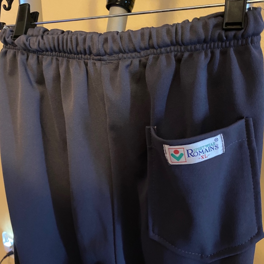Women’s pants - Picture 2 of 3